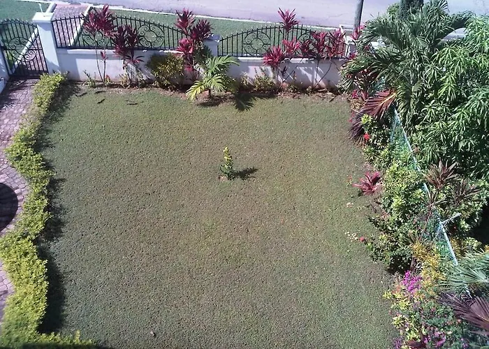 Apartment Westgate Hills Jamaica Melrose Place