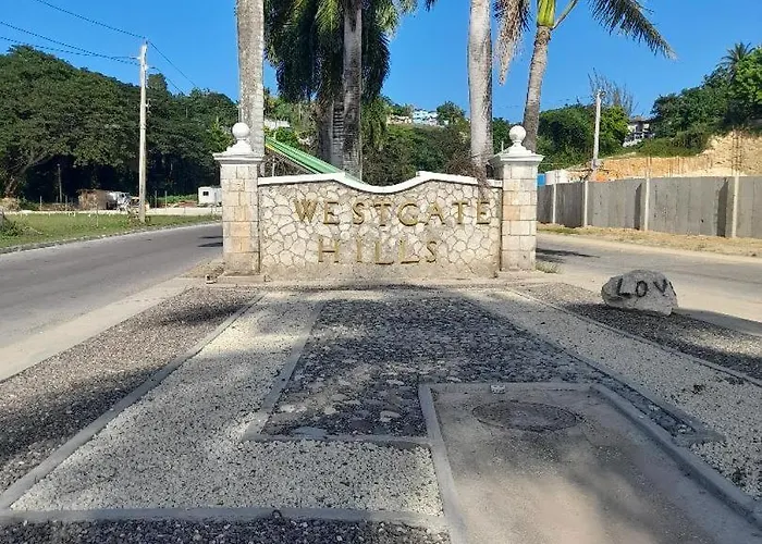 Apartment Westgate Hills Jamaica Melrose Place